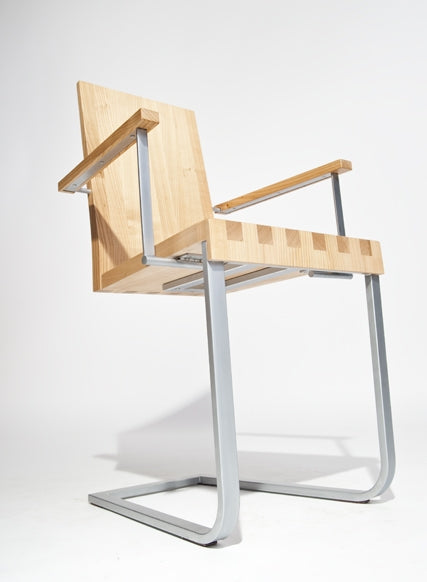 Design Stuhl  'Sitwell Breezy' I aus Kirschholz lackiert | B 41 x T 47 x H 91 cm | Handwerk aus Südtirol